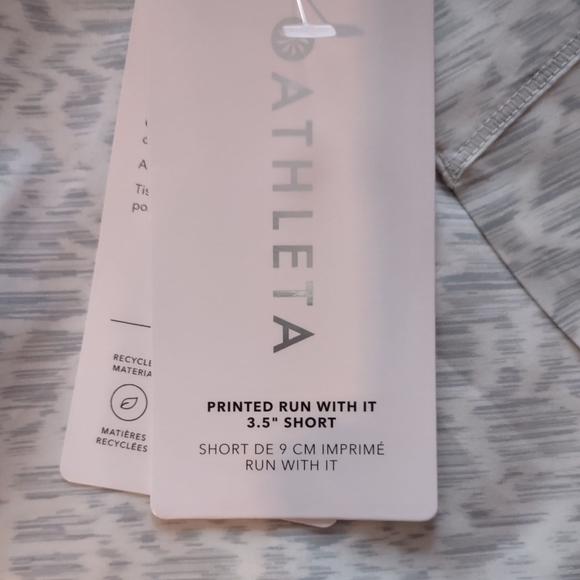 Athleta Printed Run With It 3.5" Short NWT - Picture 4 of 16
